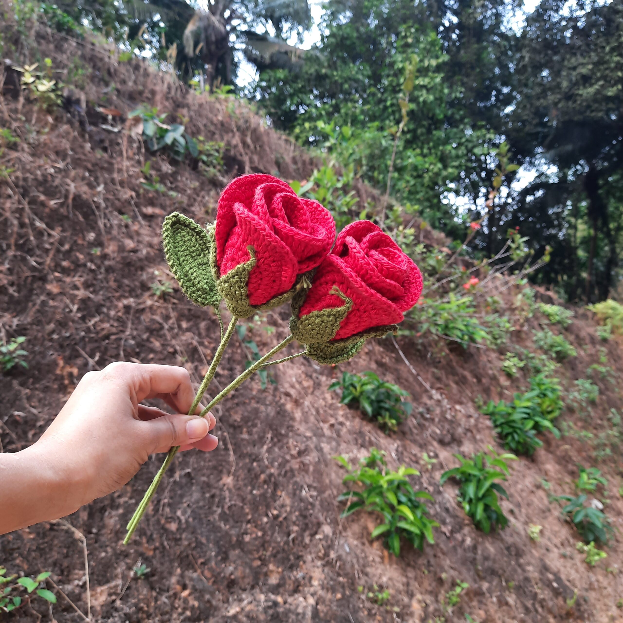 Crochet Red Rose - Image 2