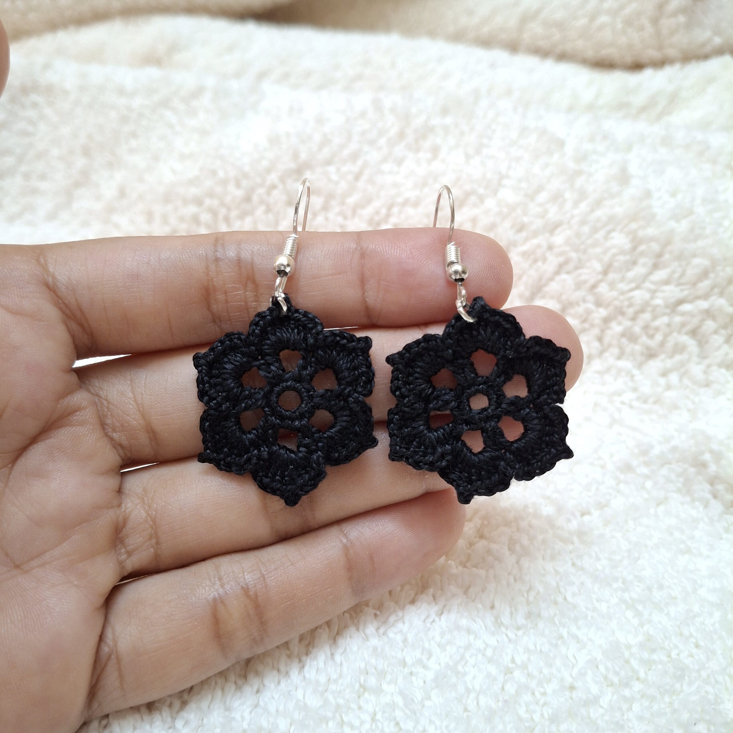 Crochet Choker & Earrings Set - Image 4