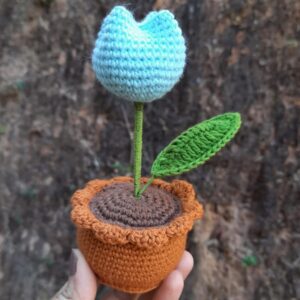 Crochet Tulip Flower Pot
